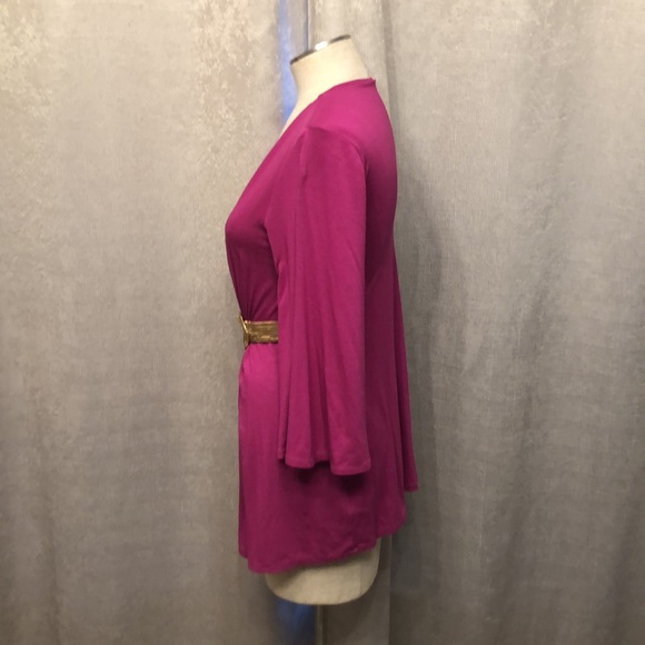 Gorgeous Hot Pink Cache top - Picture 4 of 8